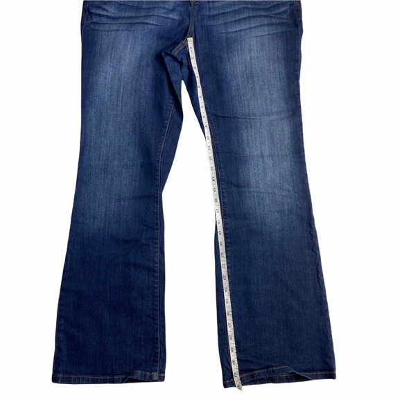 Torrid Relaxed Boot Denim Jeans 16 Blue baby flare - Picture 4 of 10